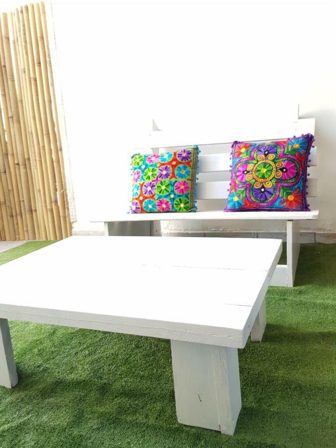 Stylish Apartment With A Patio Close To The Beach Eilat Kültér fotó