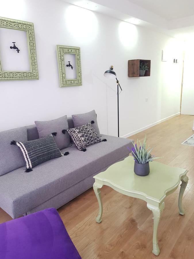 Stylish Apartment With A Patio Close To The Beach Eilat Kültér fotó